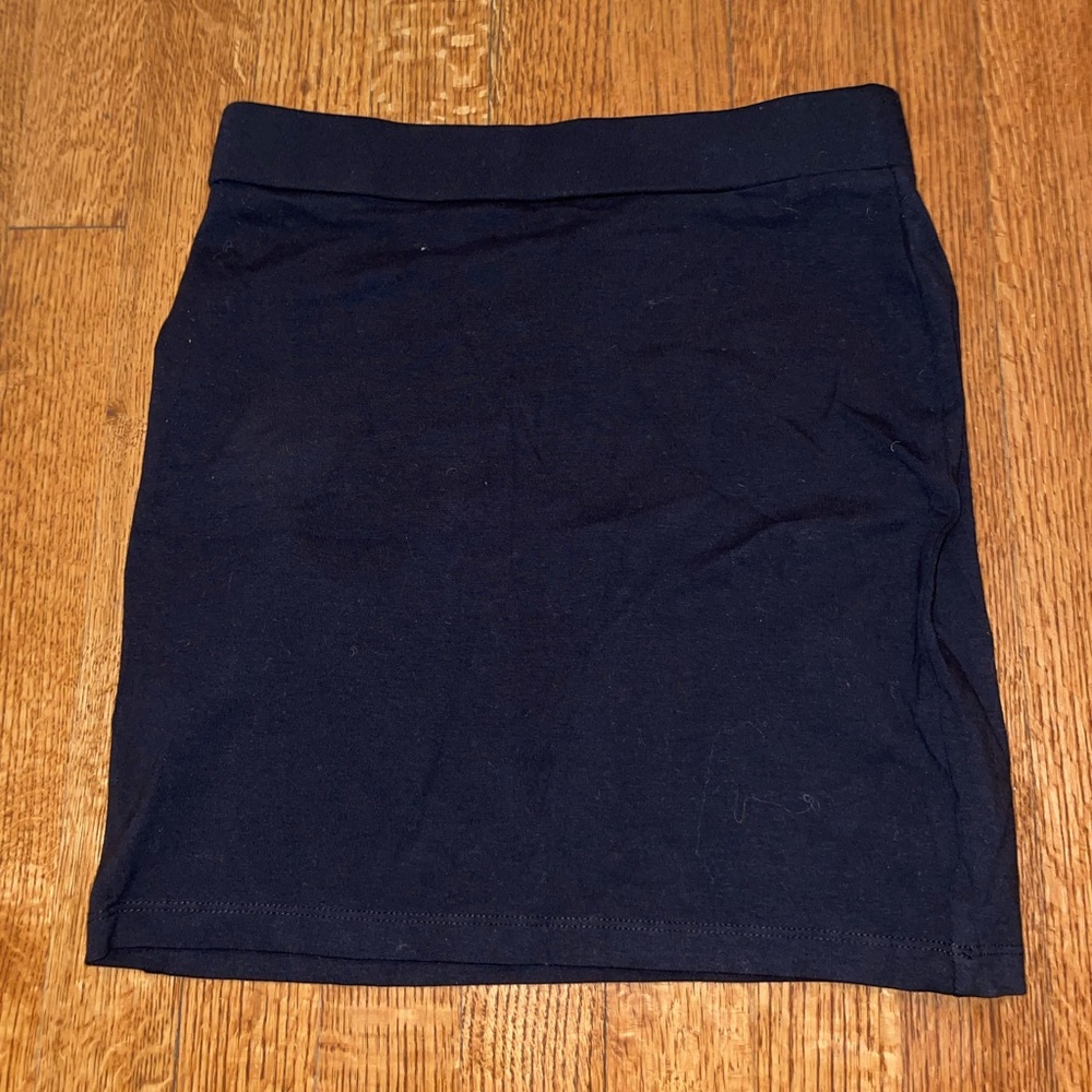 *NEVER WORN* Black Mini Pencil Skirt